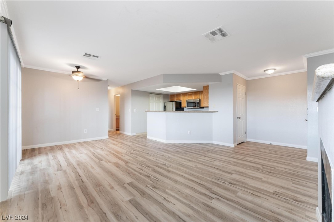 8600 CHARLESTON Boulevard 1033