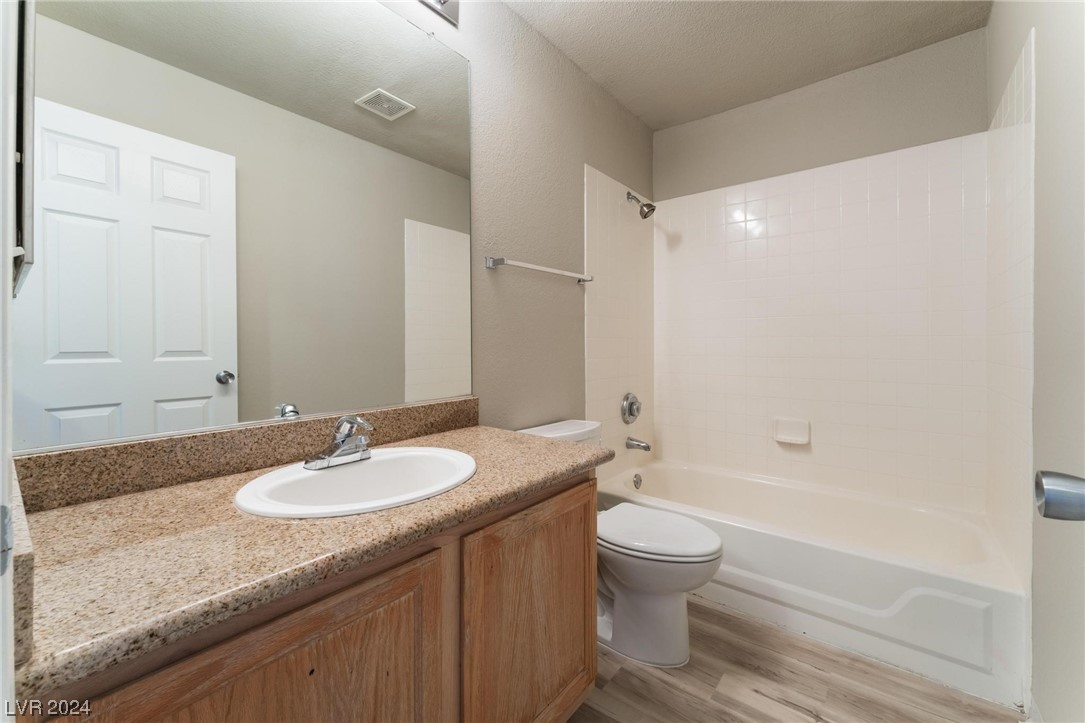 8600 CHARLESTON Boulevard 1033