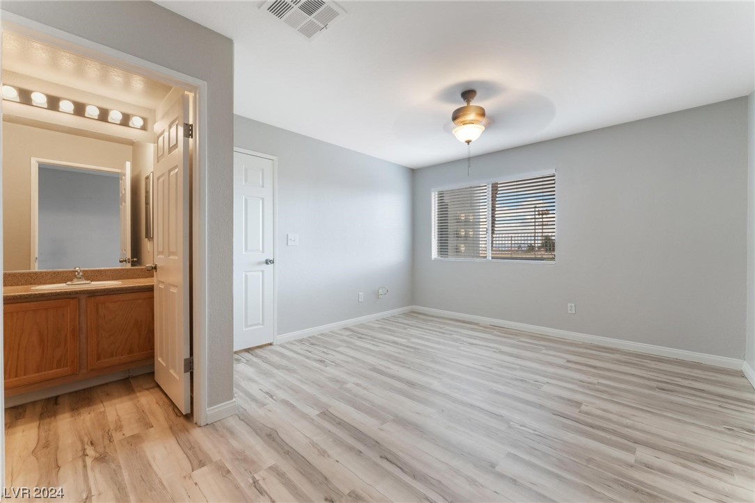 8600 CHARLESTON Boulevard 1033