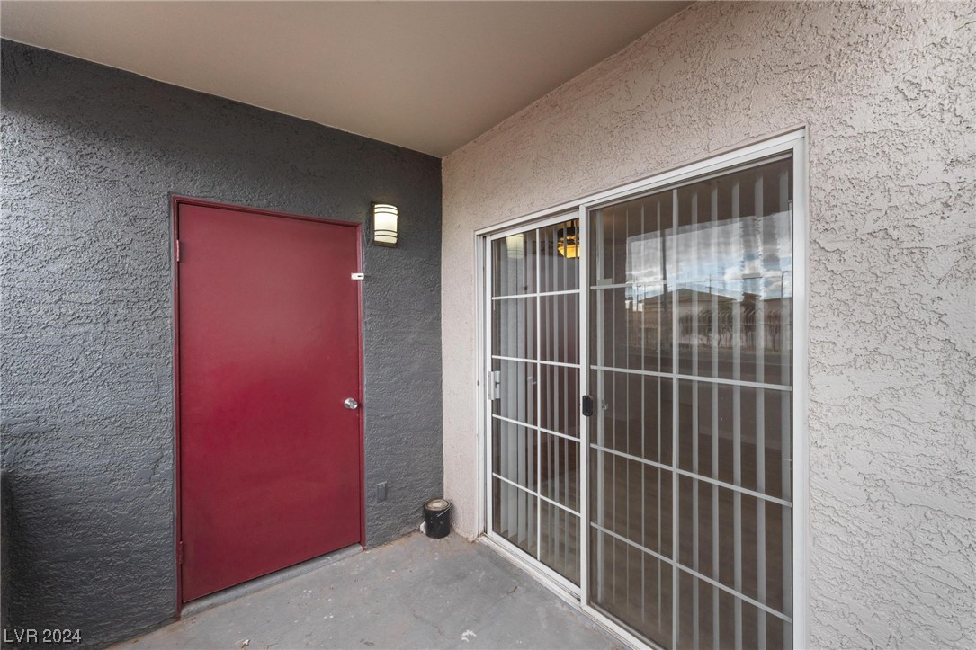 8600 CHARLESTON Boulevard 1033