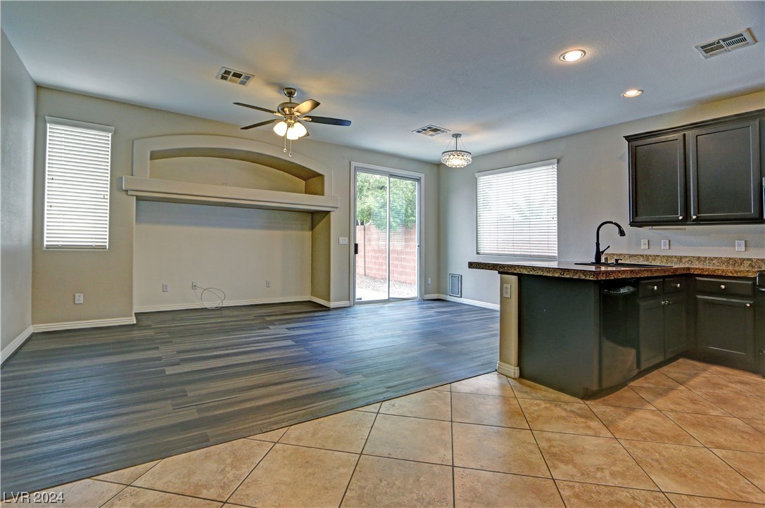 5015 Echo Shire Avenue