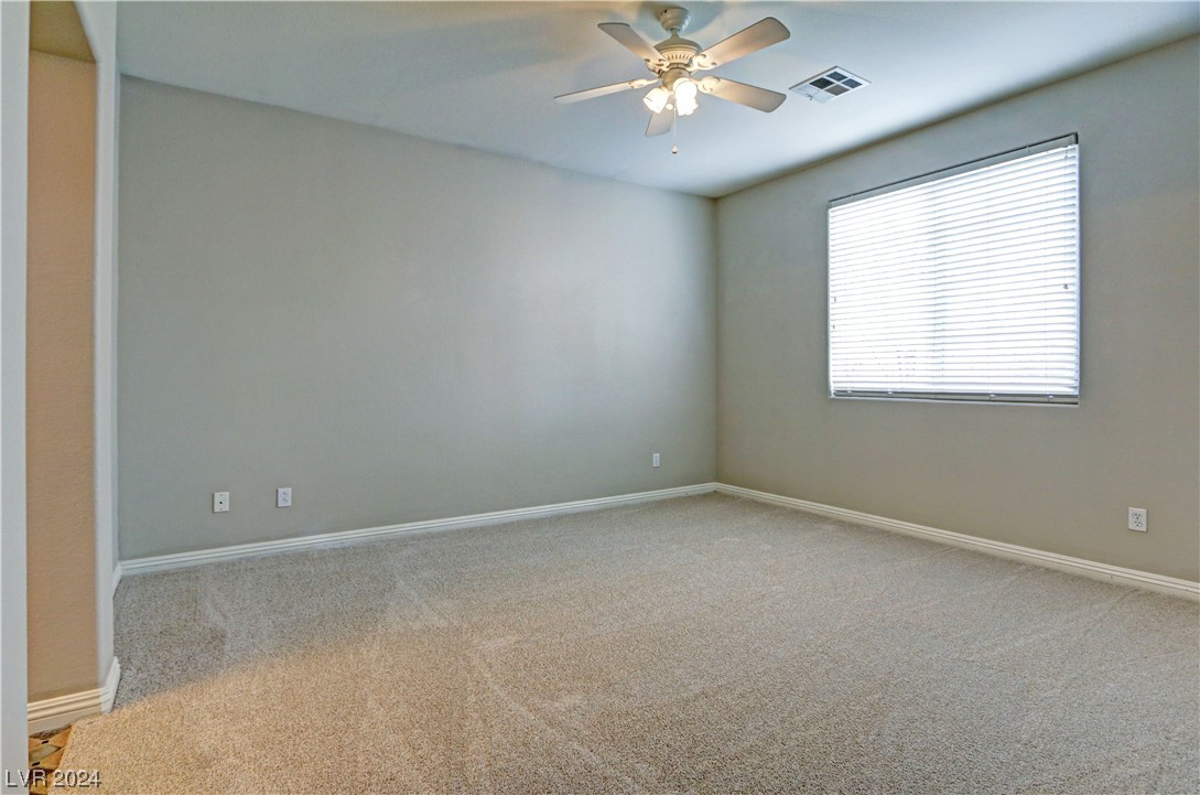 5015 Echo Shire Avenue