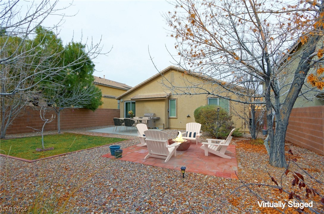 5015 Echo Shire Avenue