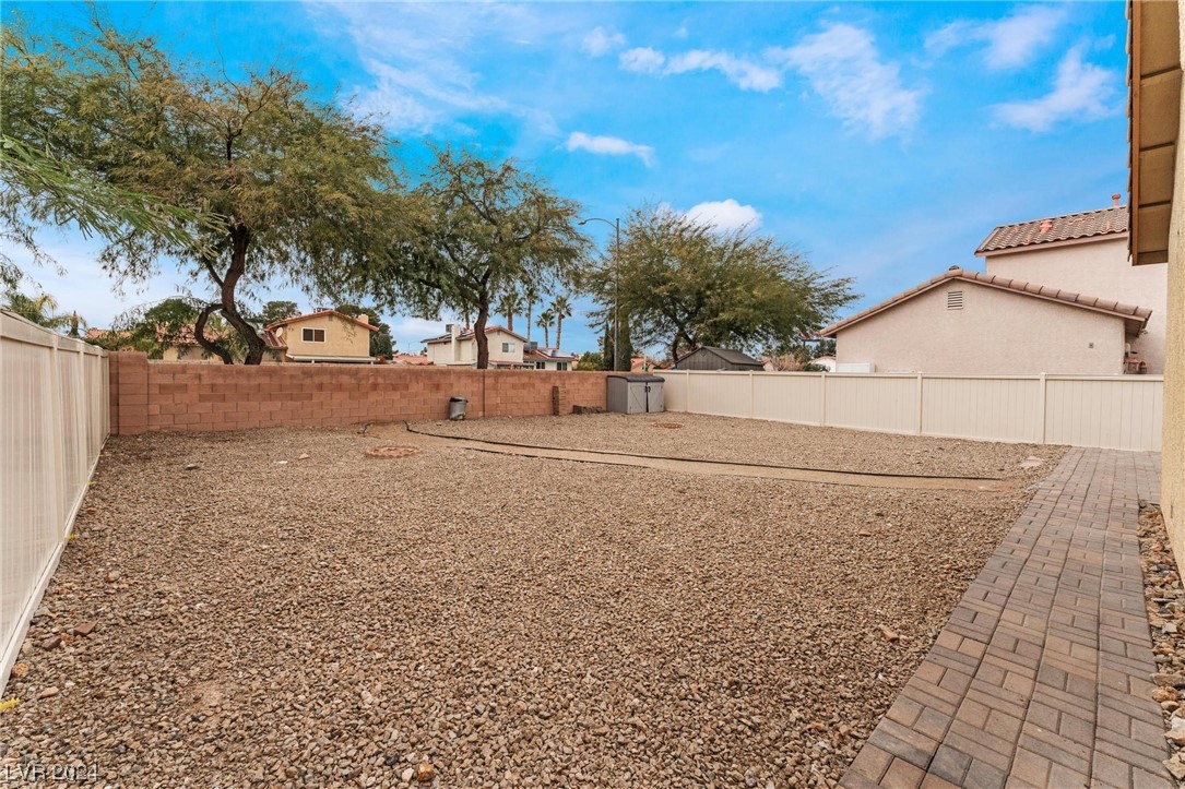 7375 Emerald Glow Street