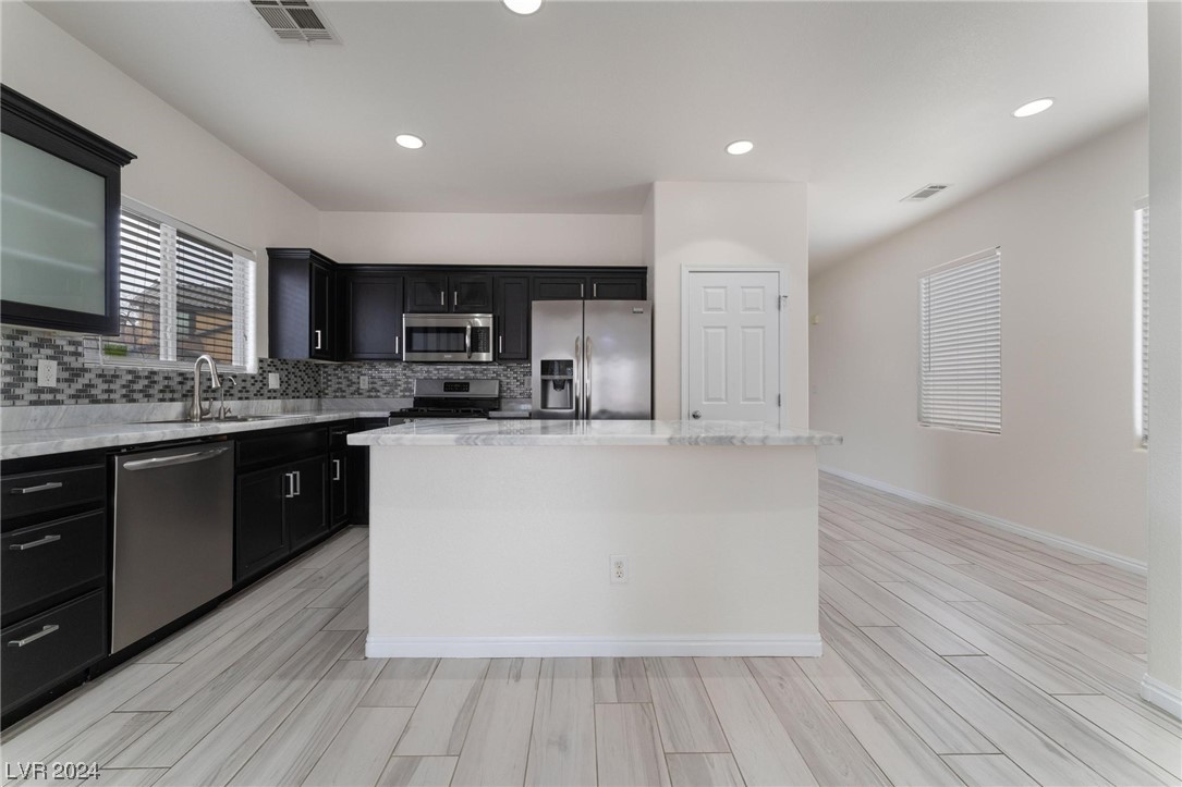 7375 Emerald Glow Street