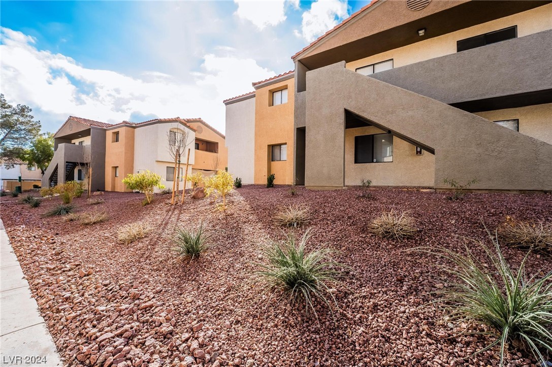 3151 Soaring Gulls Drive 1051