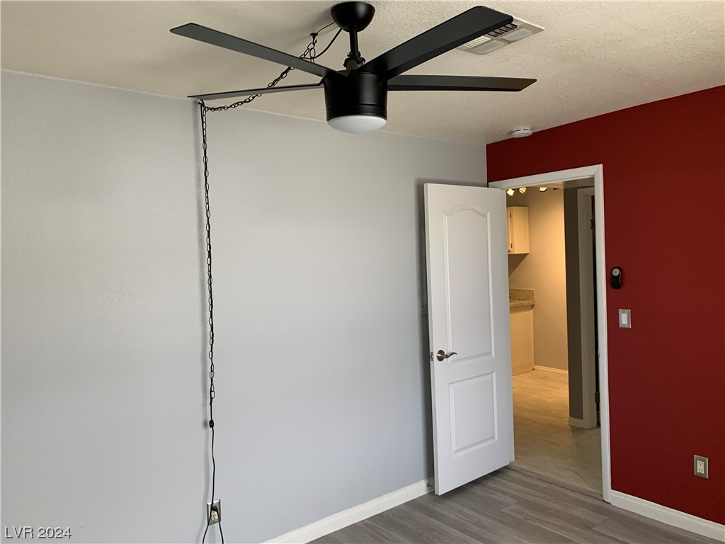 5211 Lindell Road 208