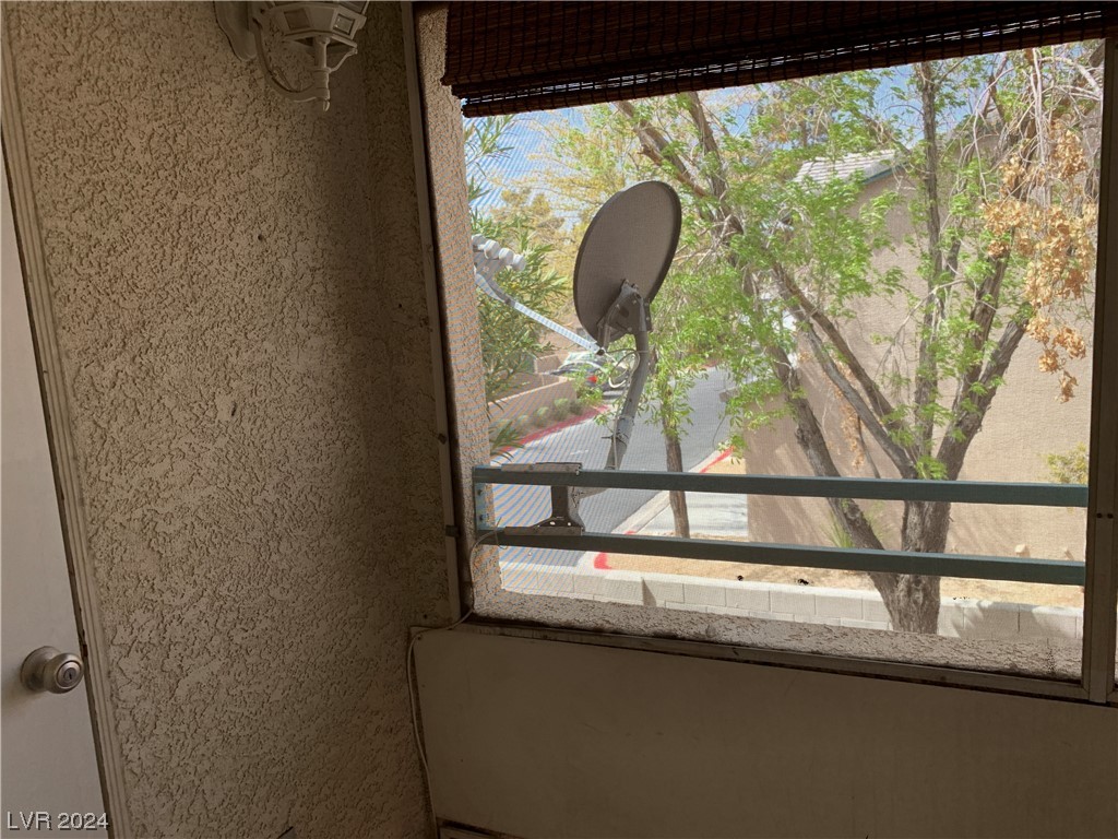 5211 Lindell Road 208