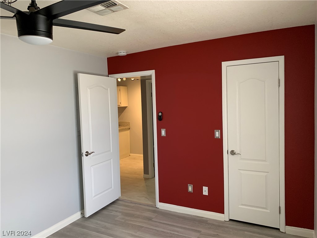 5211 Lindell Road 208