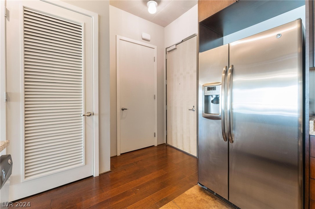 353 East Bonneville Avenue 707