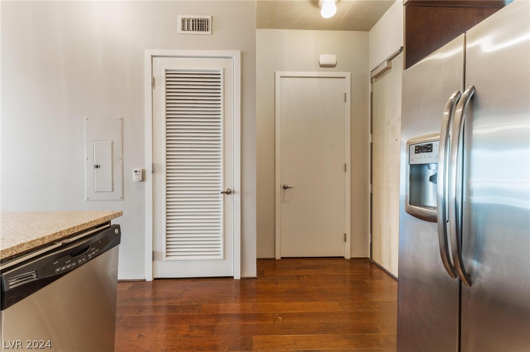 353 East Bonneville Avenue 707