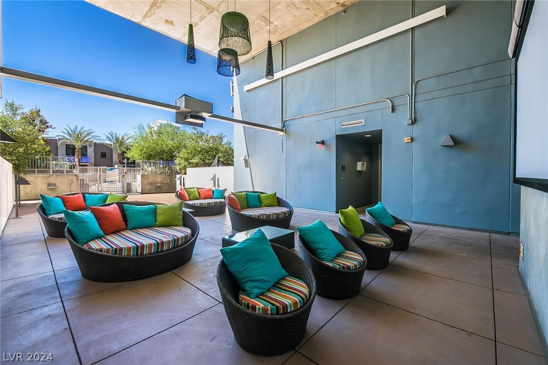 353 East Bonneville Avenue 707