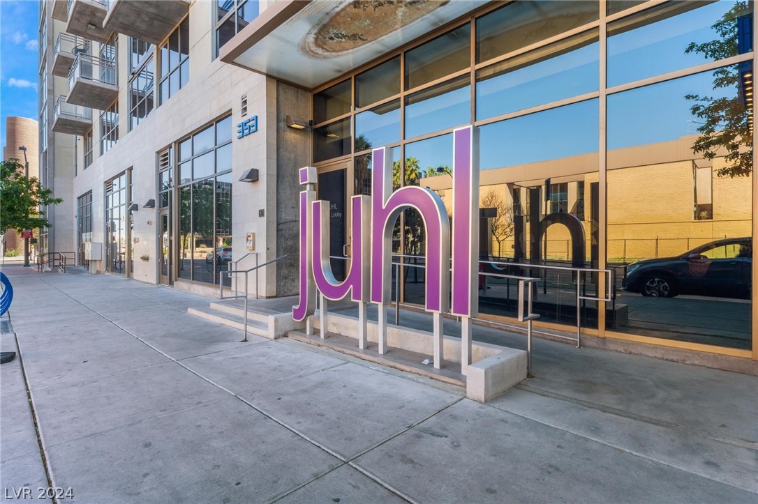 353 East Bonneville Avenue 707