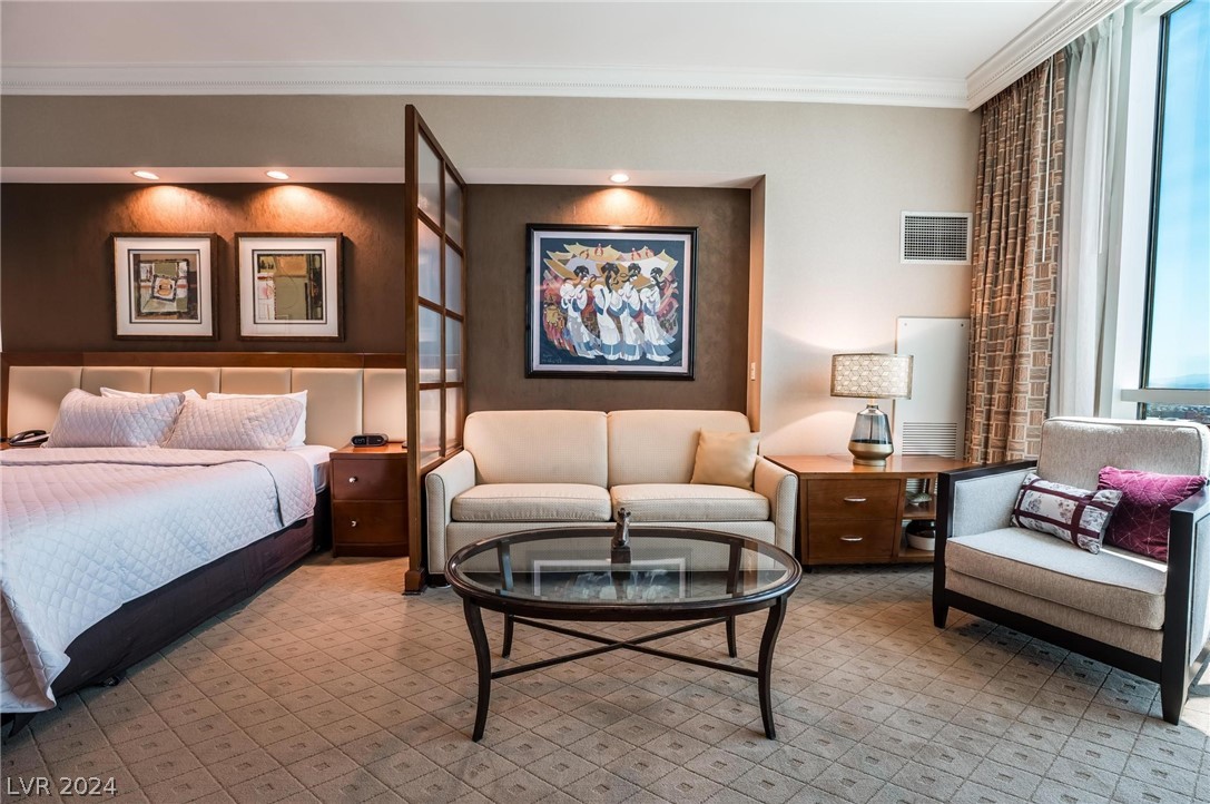 135 East Harmon Avenue 3502 / 3504