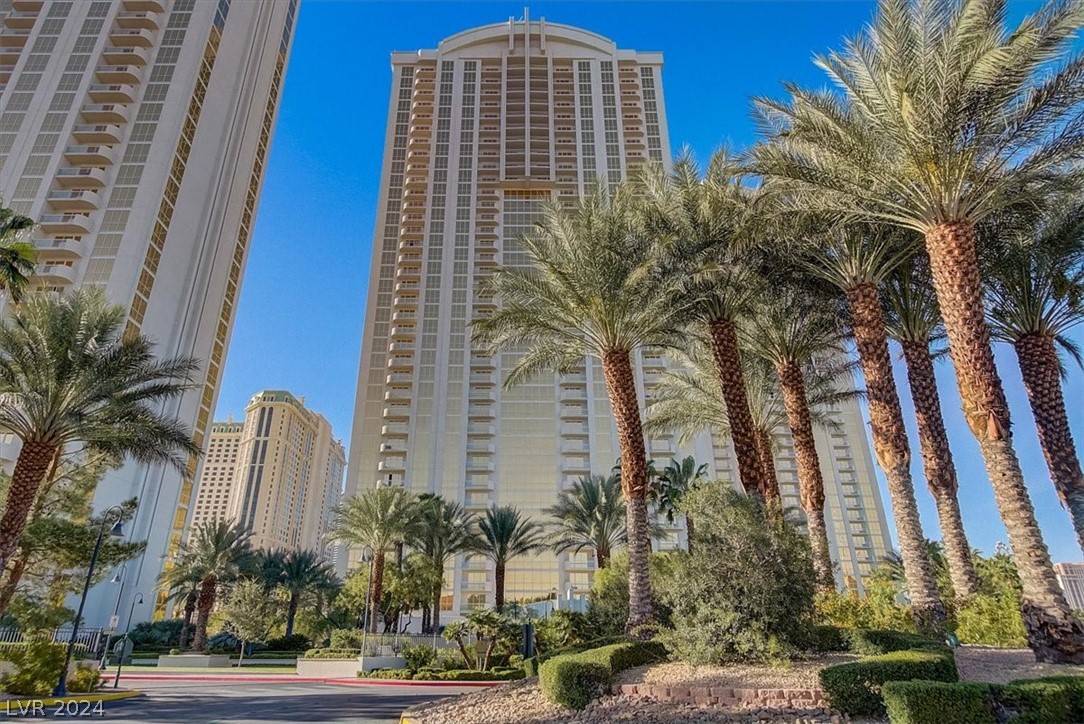 135 East Harmon Avenue 3502 / 3504