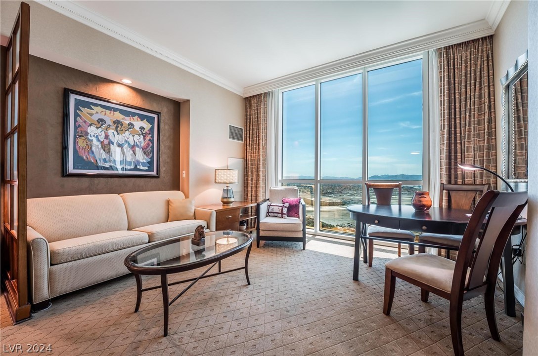 135 East Harmon Avenue 3502 / 3504