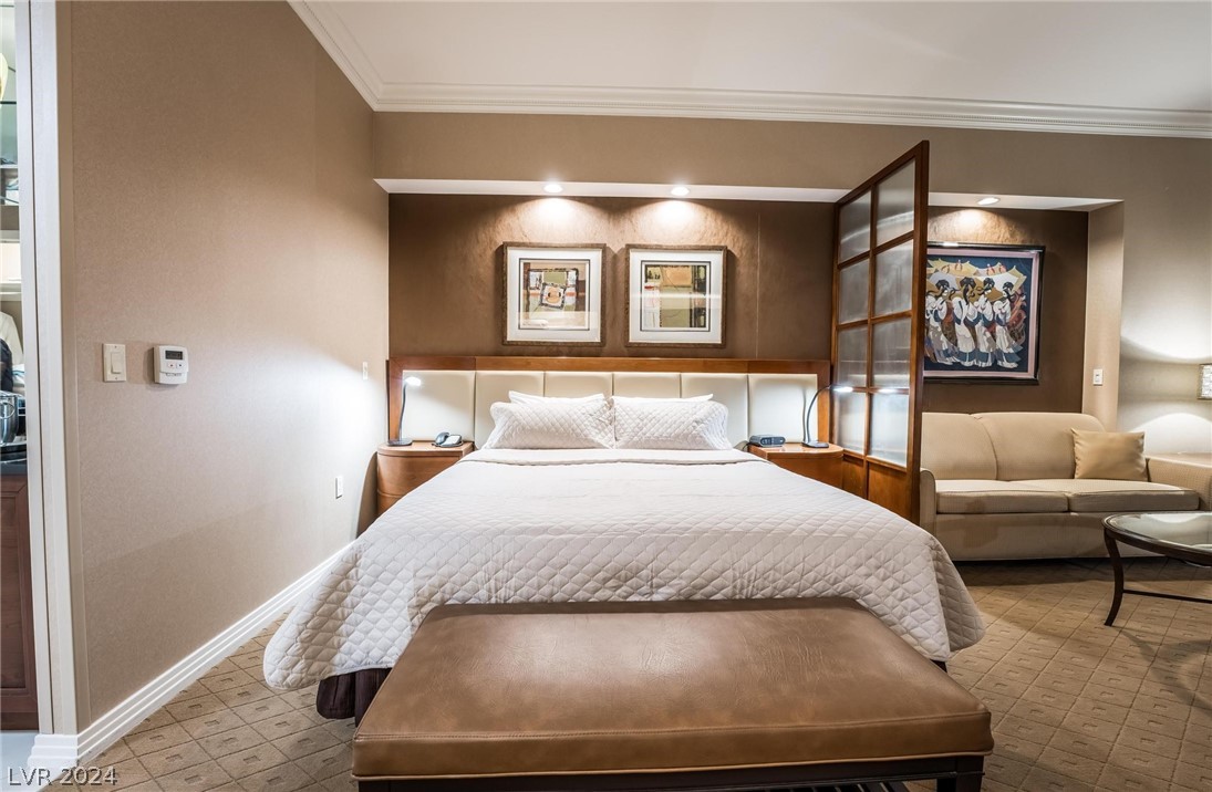 135 East Harmon Avenue 3502 / 3504