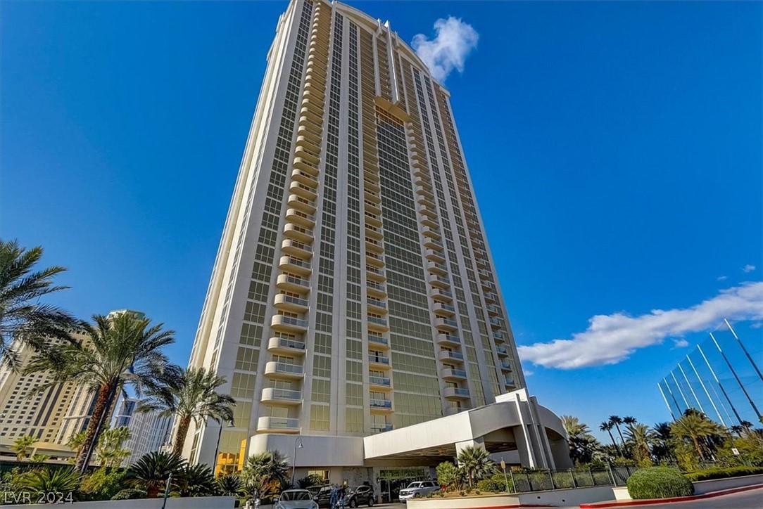 135 East Harmon Avenue 3502 / 3504