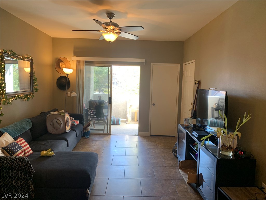 2615 West Gary Avenue 2077