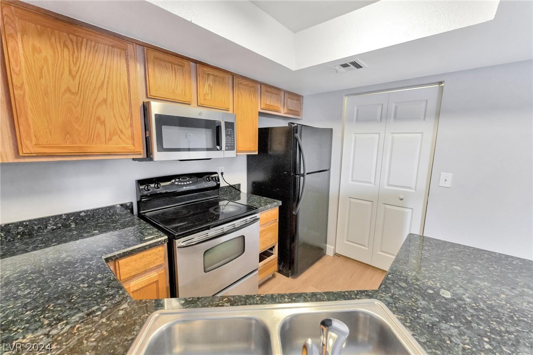 8600 West Charleston Boulevard 1094