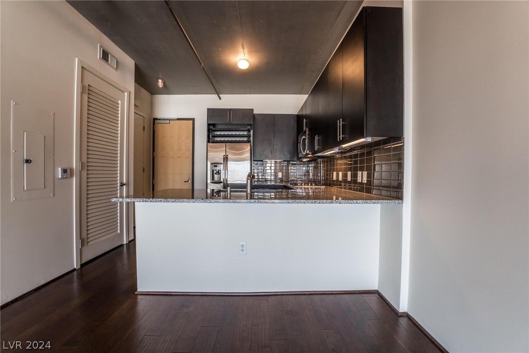 353 East Bonneville Avenue 705