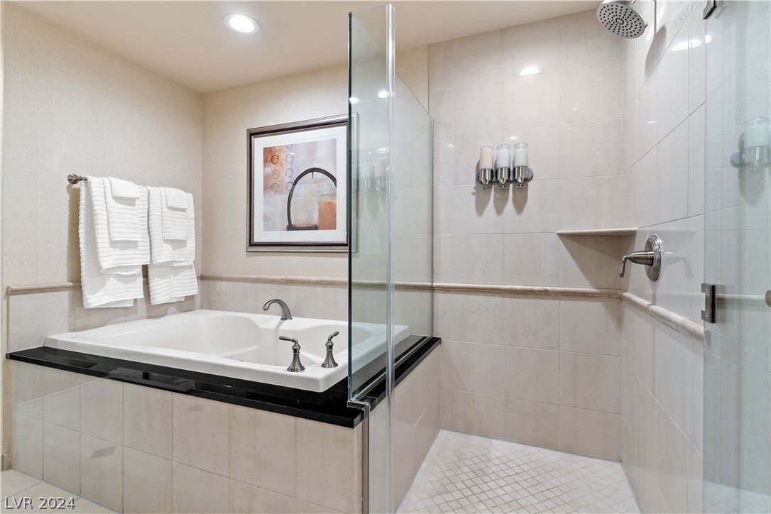 135 East Harmon Avenue 414