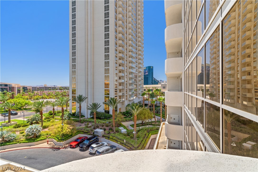 135 East Harmon Avenue 414