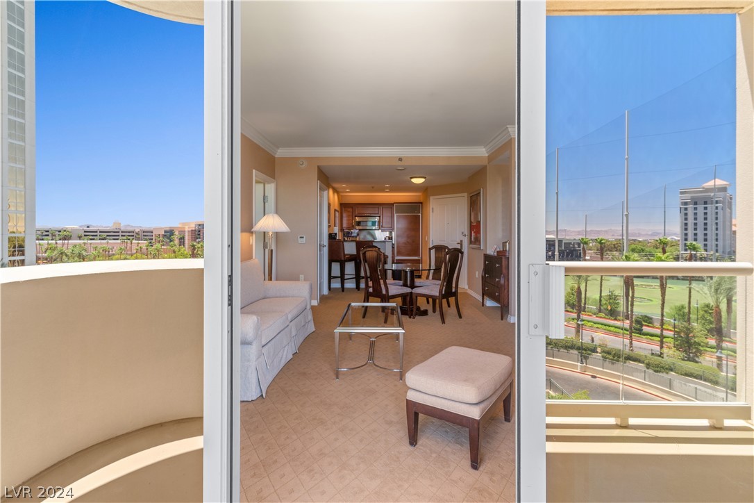 135 East Harmon Avenue 414