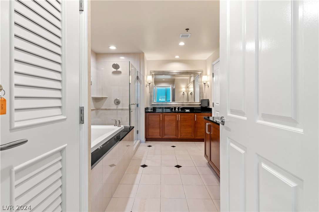 135 East Harmon Avenue 414