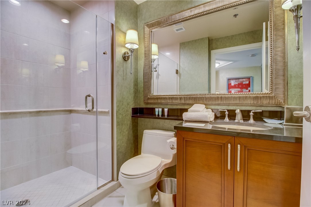 135 East Harmon Avenue 414