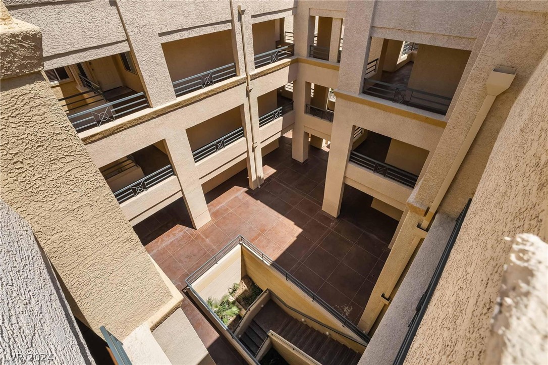 210 East Flamingo Road 402