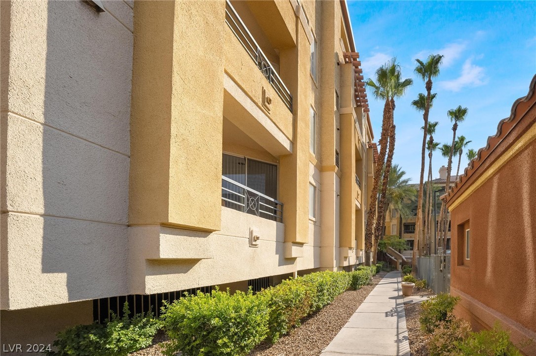 210 East Flamingo Road 402