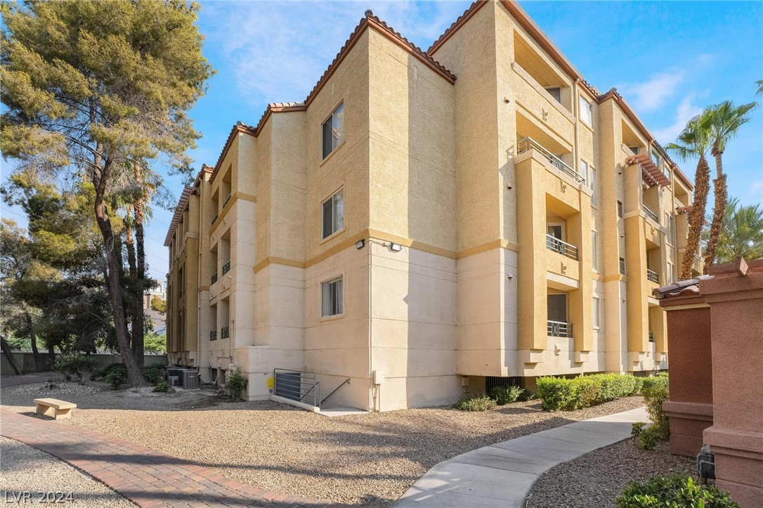 210 East Flamingo Road 402