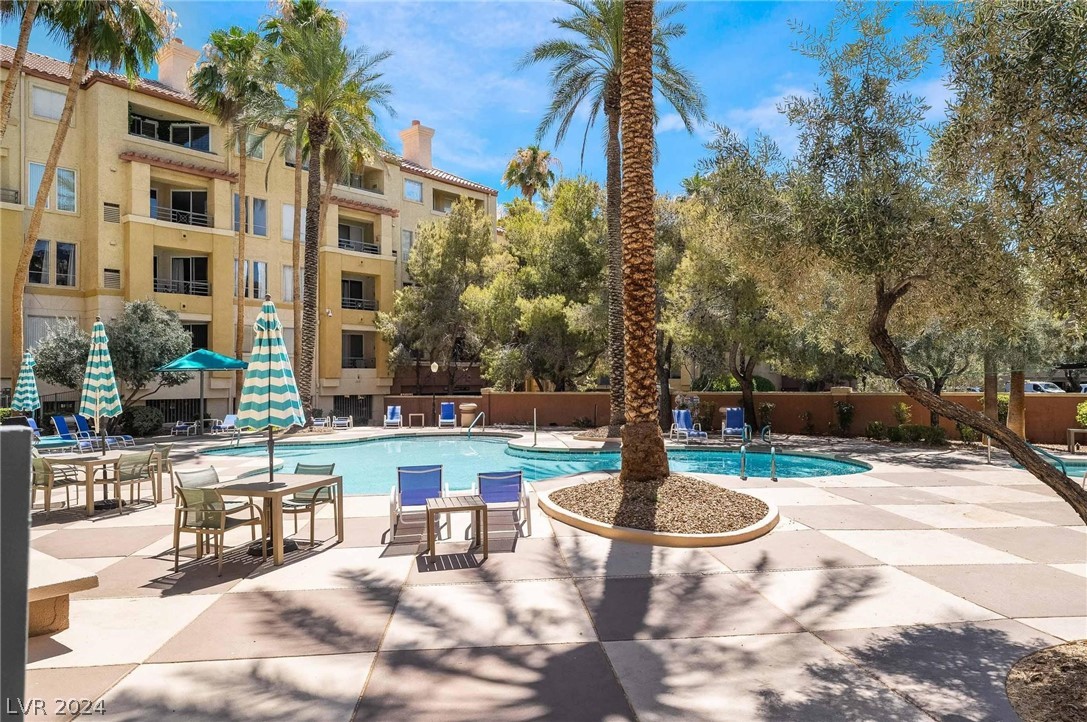 210 East Flamingo Road 402