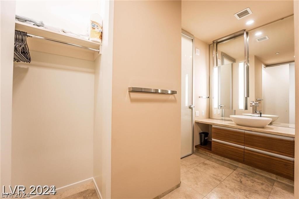 3726 Las Vegas Boulevard 2403