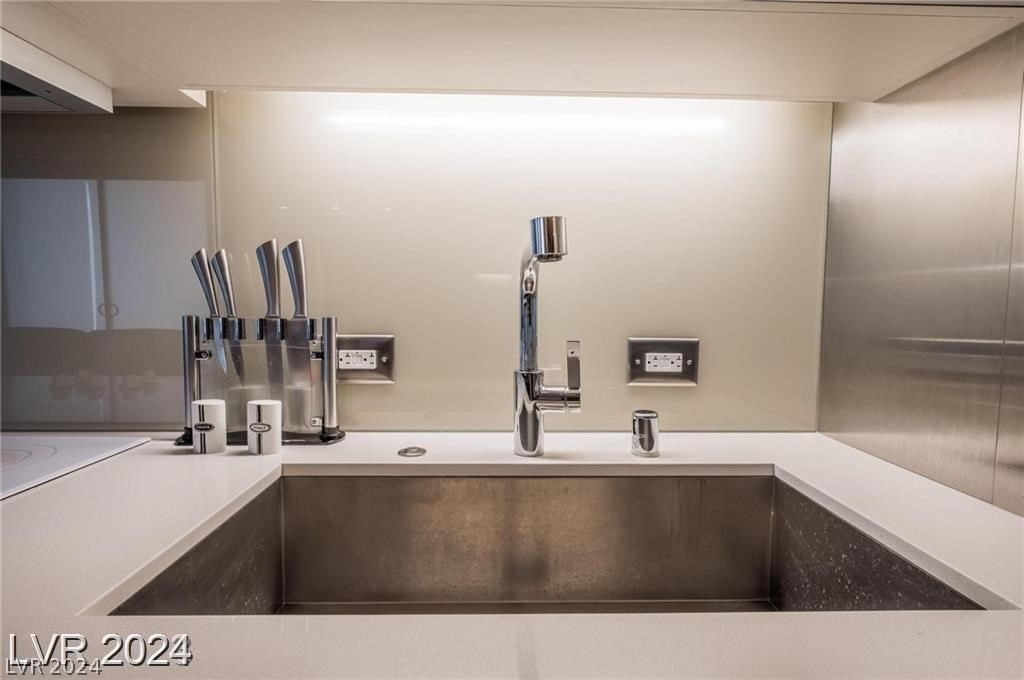 3726 Las Vegas Boulevard 2403