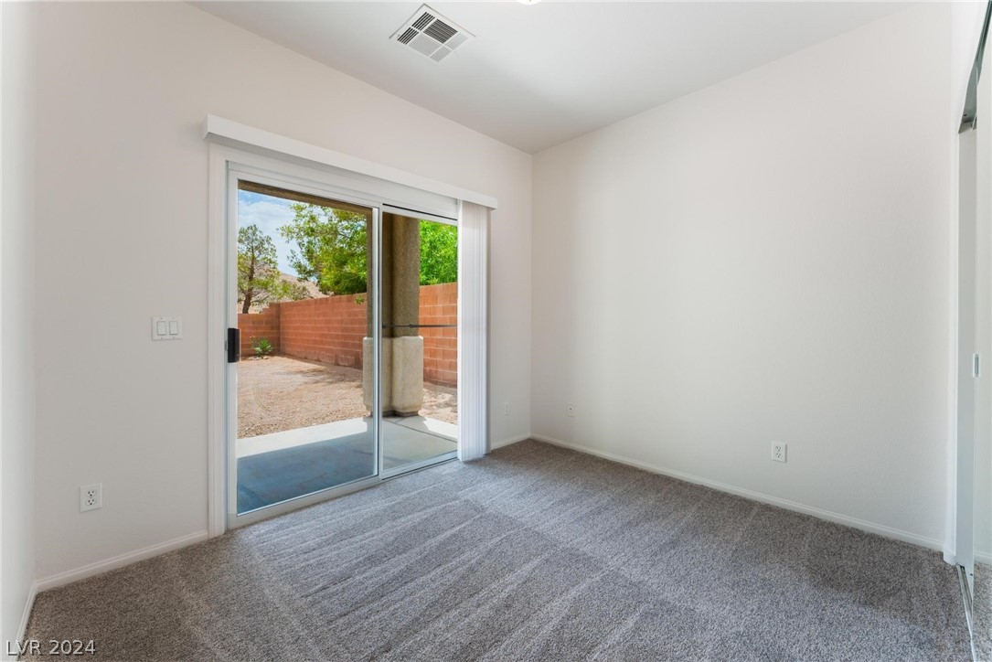 5003 Echo Shire Avenue