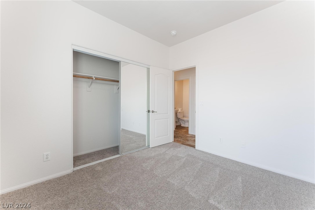 5003 Echo Shire Avenue