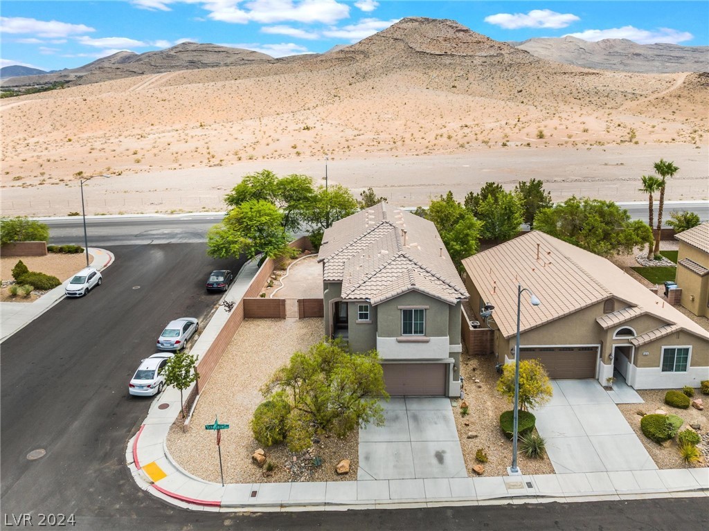 5003 Echo Shire Avenue