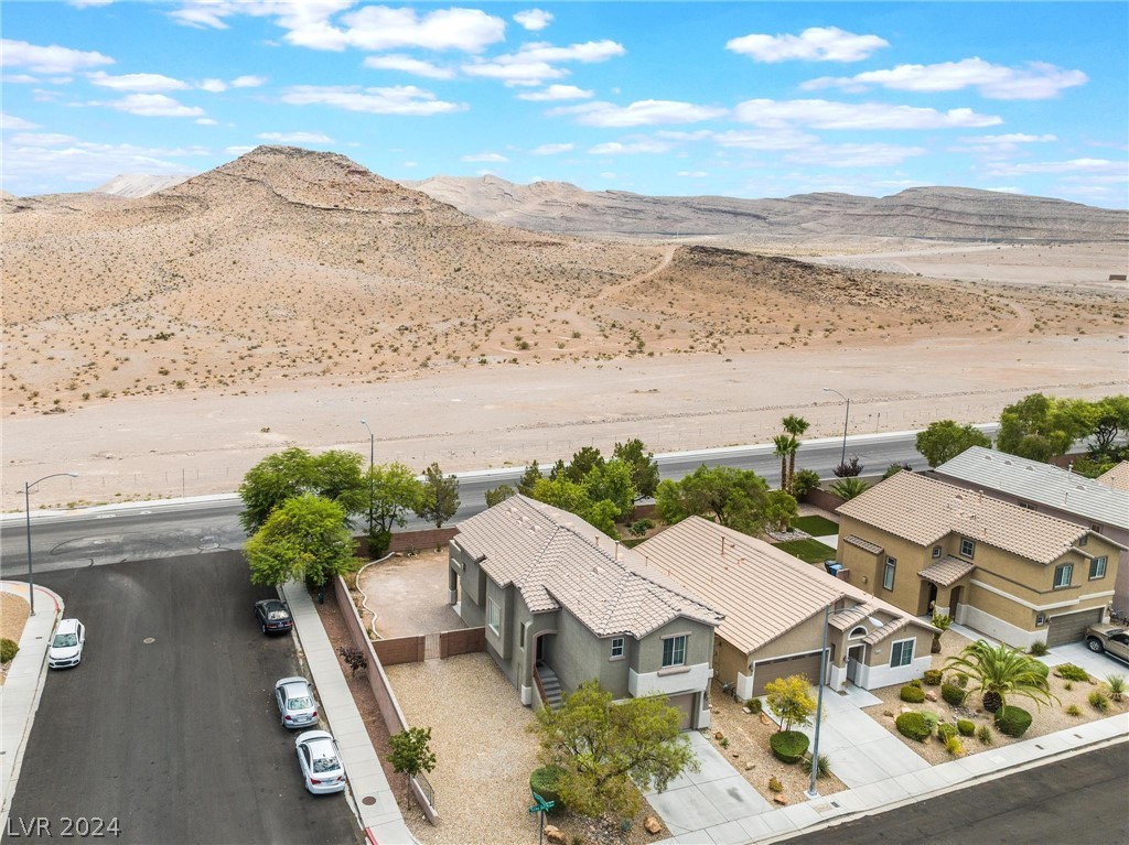 5003 Echo Shire Avenue