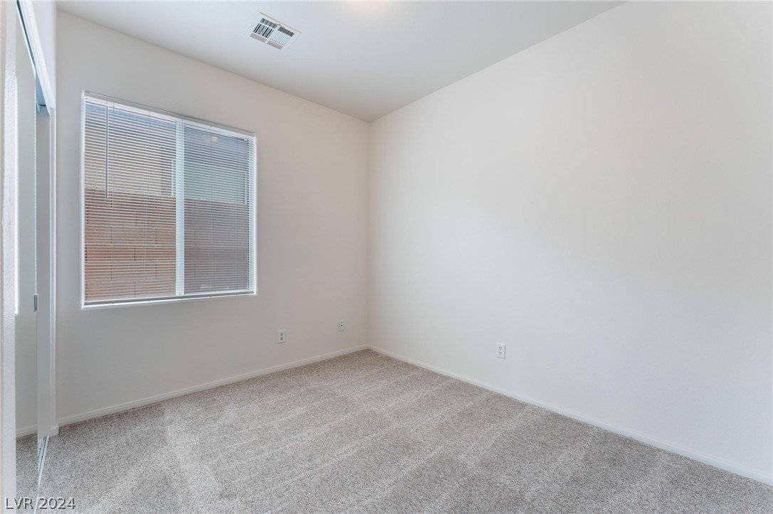 5003 Echo Shire Avenue