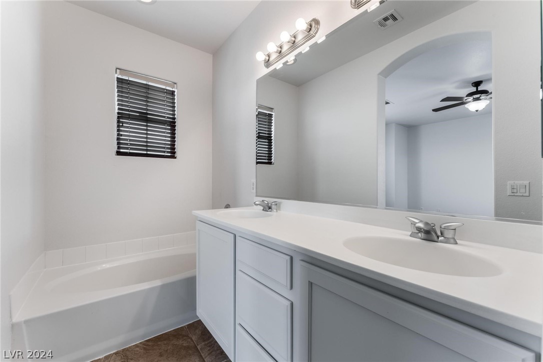 5003 Echo Shire Avenue