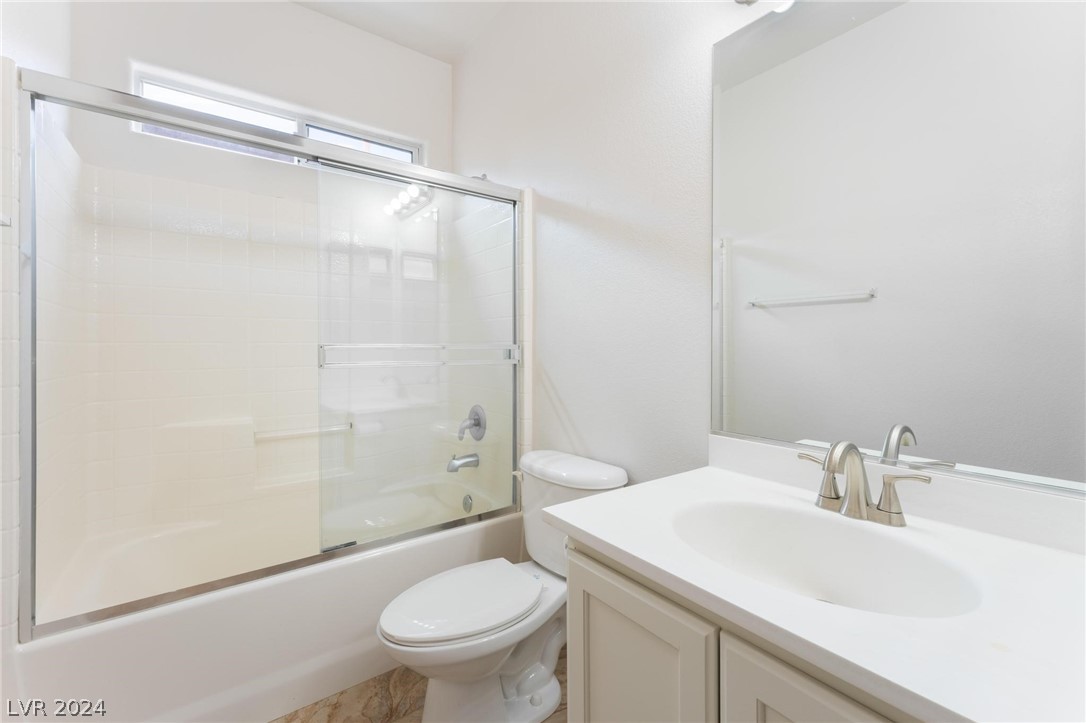 5003 Echo Shire Avenue