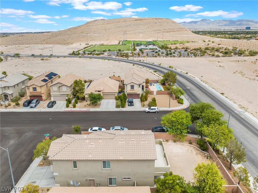 5003 Echo Shire Avenue