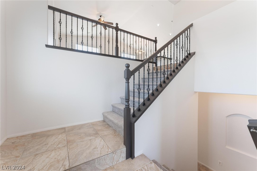 5003 Echo Shire Avenue