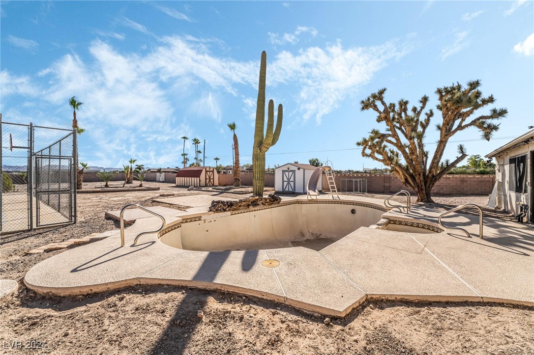 4085 West Maulding Avenue