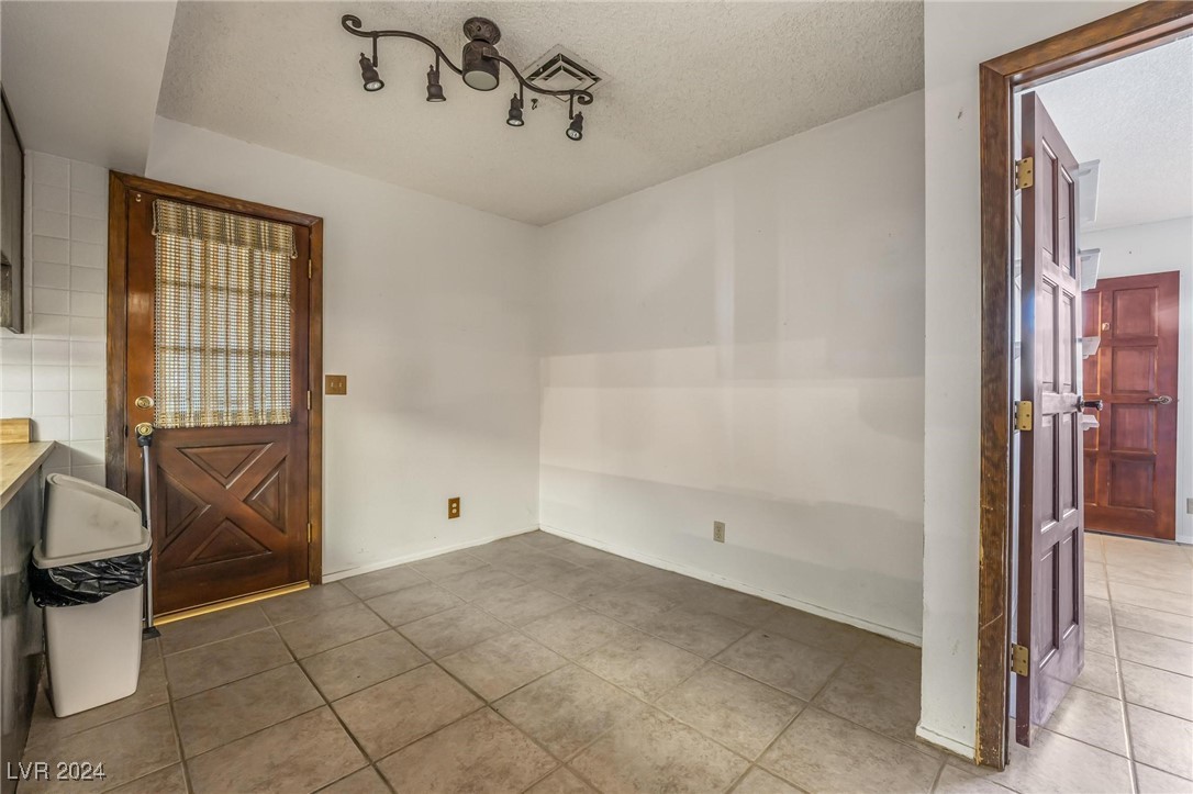 4085 West Maulding Avenue