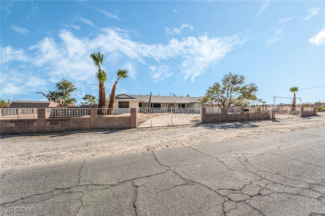 4085 West Maulding Avenue