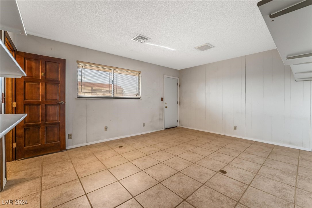 4085 West Maulding Avenue