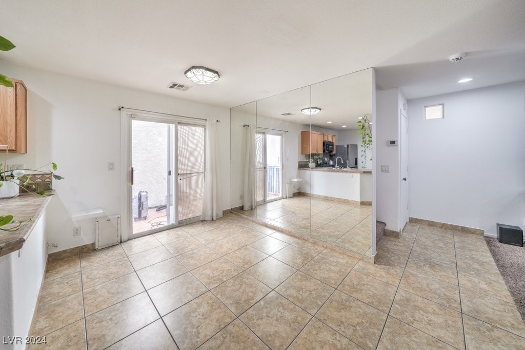 9962 Keephills Street